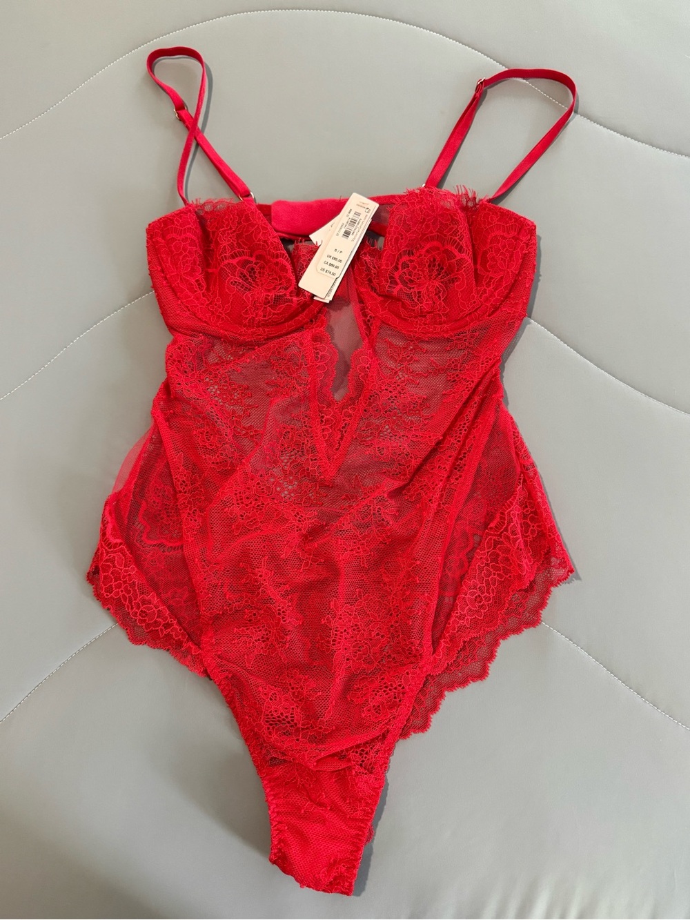 ❤️ Victoria’s Secret Red Lace Underwire Bodysuit – Size Small – NWT